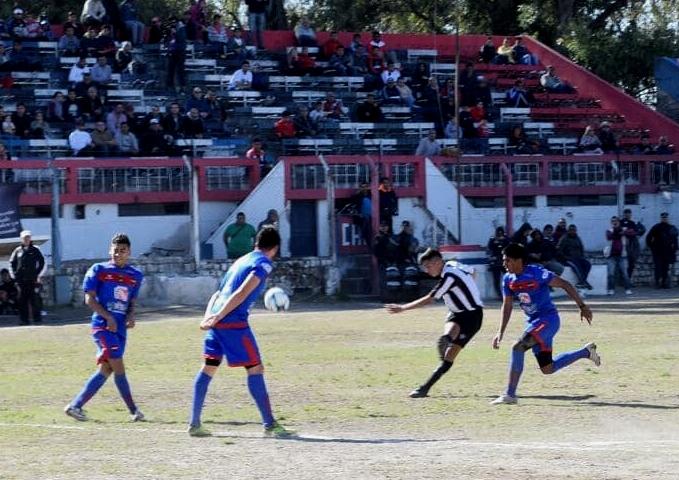 🏆 LSF: Fecha 4 
⚽️ <a href="/GuemesdeSgo/">GuemesdeSgo</a>🆚️ @CACCSANTIAGO
📅 Miércoles 25/09
🕛 14 Sub 21 y 16 Primera
🏟 Raúl Ceijas 
#DaleGaucho🔵🔴🔵🤛