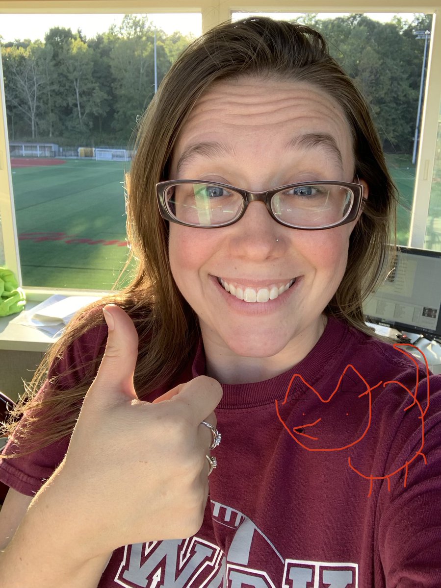 MathwithMissA's tweet image. Looking good at half time JV!  @NewarkAthletics @Newark_HS You see my fox right?? 😁 #newarkcsdlearns #neighboreds
