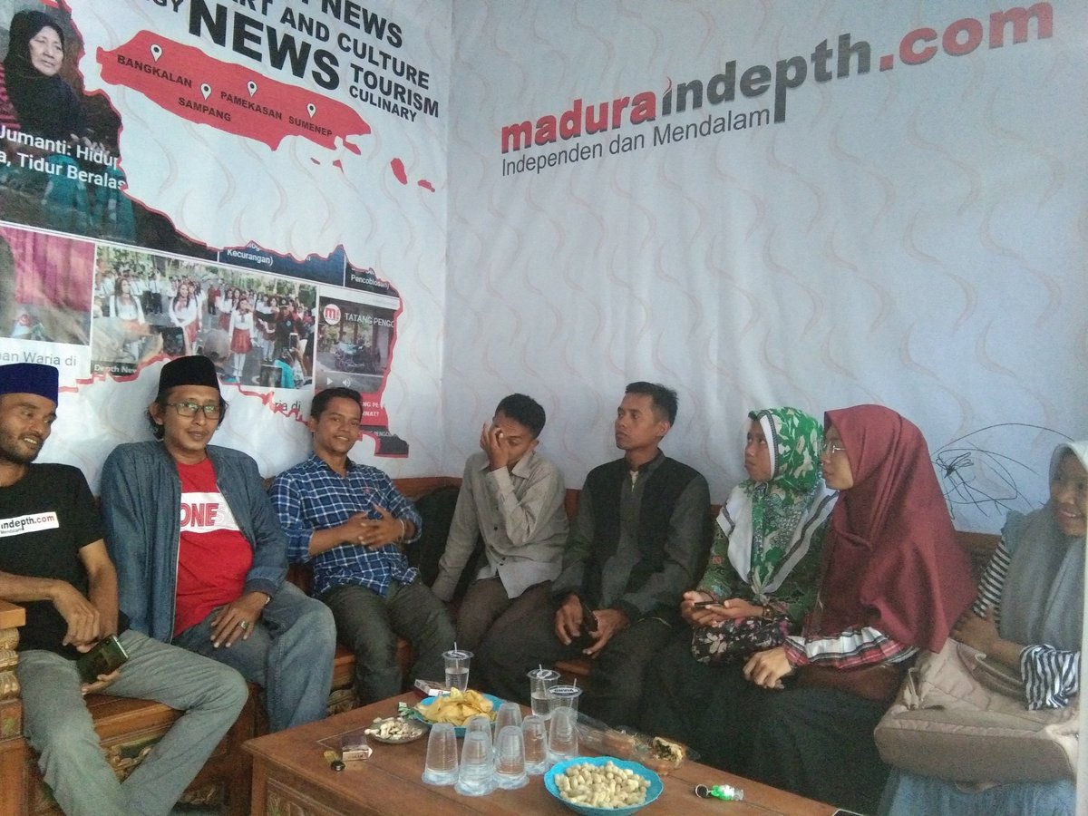 PcnuLk's tweet photo. Terimakasih kepada @maduraindepth yang telh menyambut kedatangan kami dengan baik.
Semoga kedepannya terus menjalin komunikasi dan kerjasama yang baik.
#nusampang
#nuonline
#lkpcnusampang
#Silaturrahim
#maduraindepth
#radarmaduraok
#radarmadurahebat
#mengabdi
#lknuuntuknegeri https://t.co/SXFCphKBu1