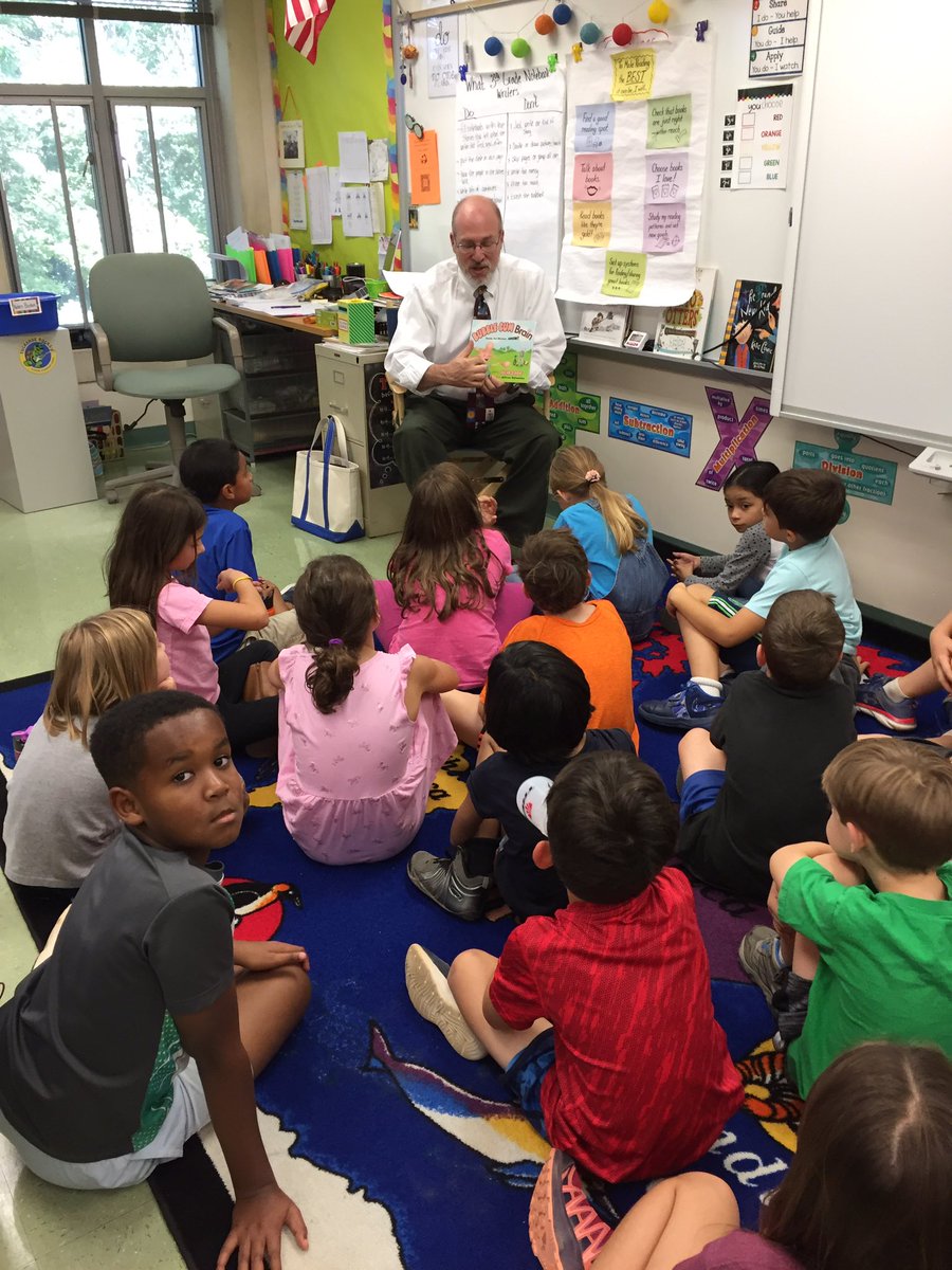 Mrs. DiNardo’s class enjoyed learning about growth mindset from Mr. Pascal today as he read the book Bubble Gum Brain.  #tuckahoerocks <a href="/TuckahoeSchool/">Tuckahoe Elementary School</a> @TuckPrinc