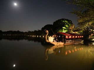 Piropi S Kyoto Guide Moon Viewing Party At Daikaku Ji 観月の夕べ 大覚寺 Osawa Pond At Daikaku Ji Is Regarded As One Of The Three Great Moon Viewing Locations In Japan 大覚寺 大沢の池 観月の夕べ Kyoto