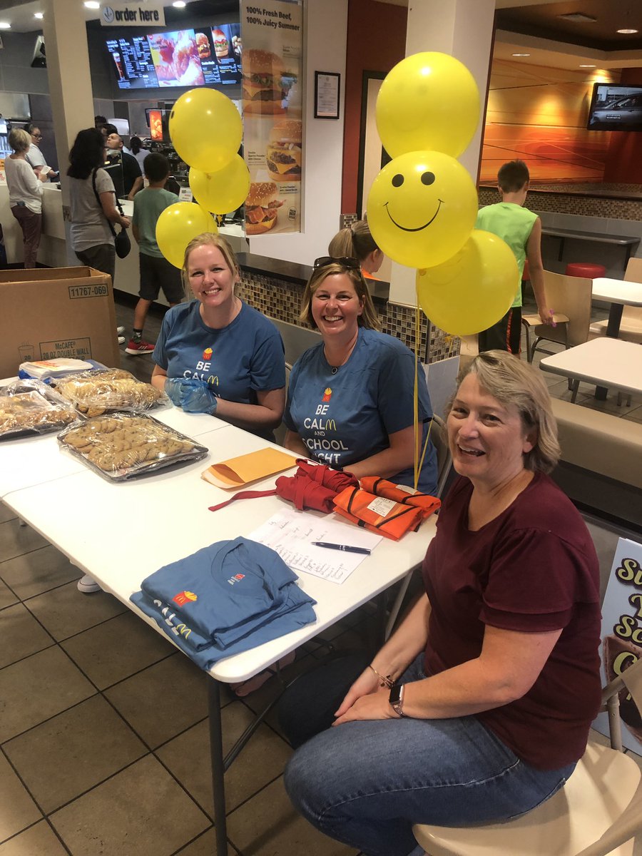 Supporting our amazing co-curr at Mcdonalds night! <a href="/FESfalcons/">Florence Elementary</a> <a href="/katie_mae_evans/">Katie Evans</a>