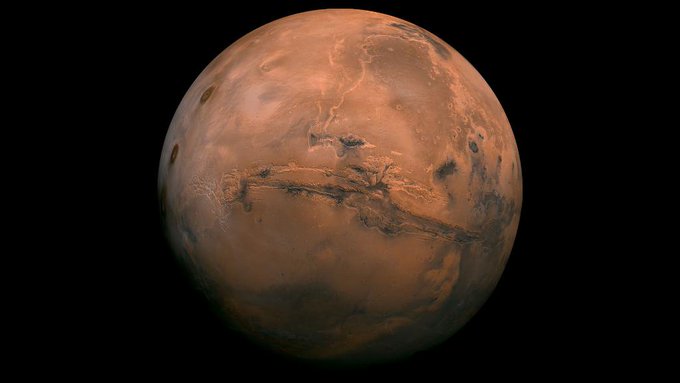 NASA's tweet photo. Is there life on Mars?  Join us starting at 7pm ET for a new episode of NASA in Silicon Valley Live and hear how we’re developing new tools  🧪🛠️🔬 to search for life on the Red Planet. Tune in &amp; ask our @NASAAmes experts questions: https://t.co/ytO98jAIOf https://t.co/OE6cIX1IUv