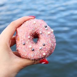 Our good friends from the delicious local donut shop Sugar &amp; Water will once again be generously providing donuts for the kids and adults Donut Eating Contest at Shore Fest; thanks to <a href="/ScottishFrancis/">CHEF ScottishFrancis</a>! All the fun in #AstoriaPark is 1-5pm on 9/21, w/the contest in the 4pm hour.