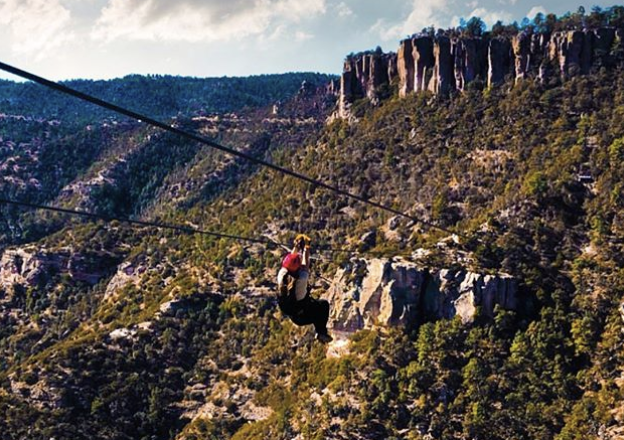 IdReuniones's tweet photo. Agenda tu viaje post congreso a la Sierra Tarahumara y lánzate desde la tirolesa más larga del mundo #ZipRider @VisitaChihuahua 🤩😎☀️👍🏻
foto: patriciavalenzuela https://t.co/BwpemI2lUQ