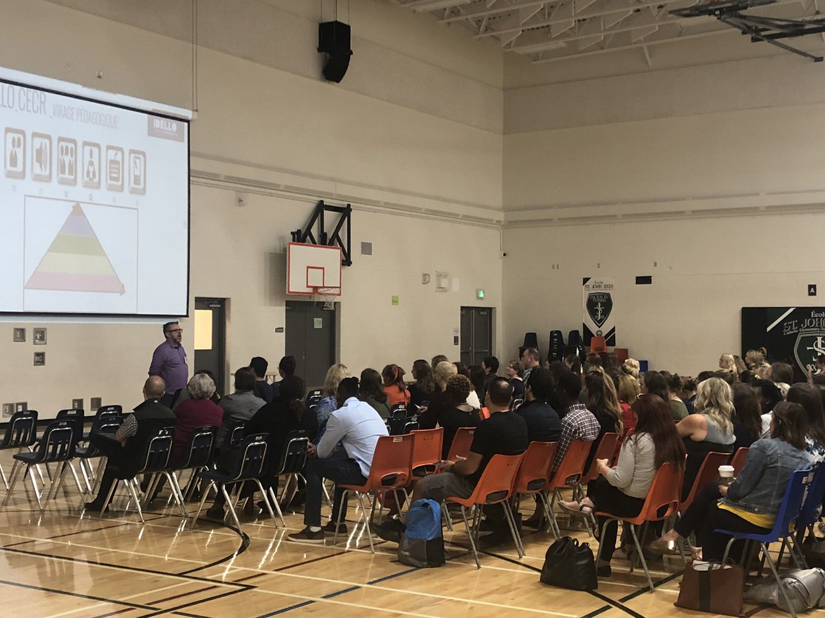 Les enseignants d’immersion d’ECSD apprennent des virages pédagogiques au Sommet d’immersion. Merci, M. Denis Cousineau! <a href="/LSI_on_Learning/">LSI on Learning</a> <a href="/DenisCousineau/">Denis Cousineau</a> #LSIonLearning #ECSDFaithInspires