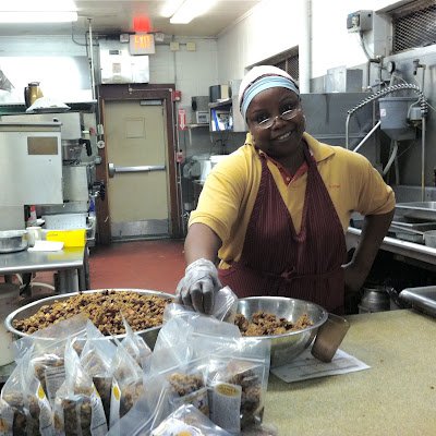 beautifulday_ri's tweet photo. After accepting < 30K refugees in 2019, Pres. Trump's planning to admit virtually none in FY 2020. It's critical that Congress pressure administration to admit at least 95K refugees (historic average). Call your Sens &amp; Reps at (202) 224-3121 to tell them you support refugees. https://t.co/BgwfR4J4Ts