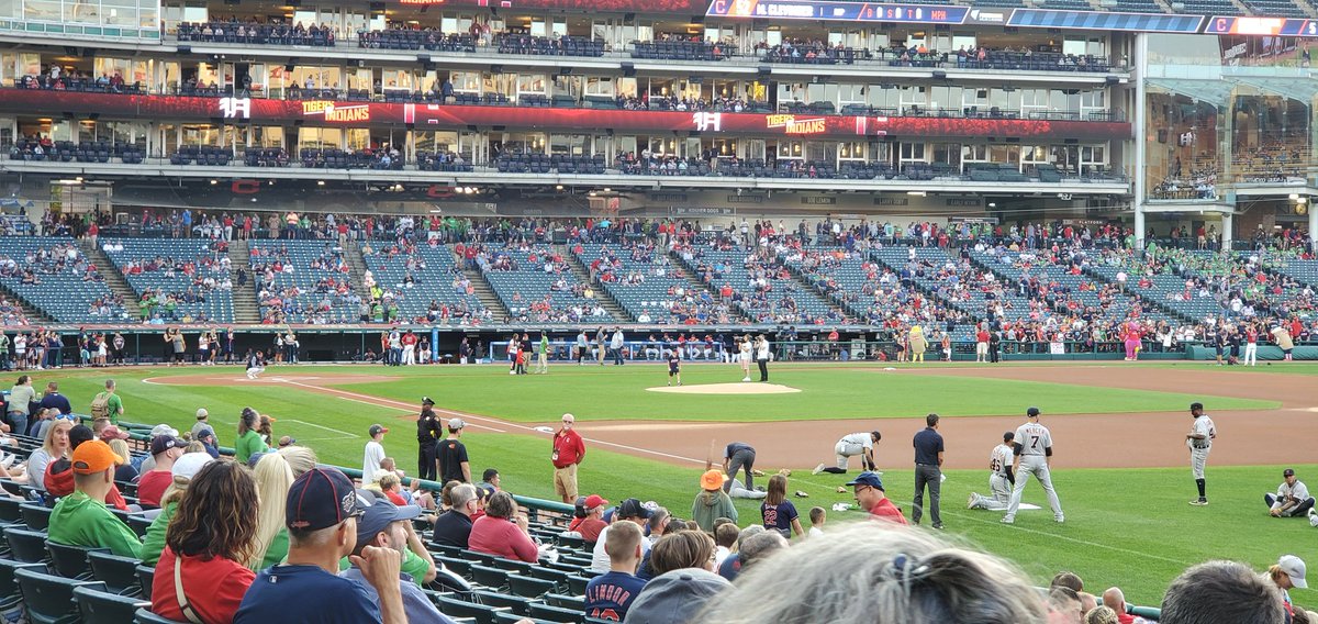 JohnSakers's tweet photo. Final event of #CommunityLIVE 2019. Nice pitch @BillPriemer! https://t.co/Hww8dMORqd