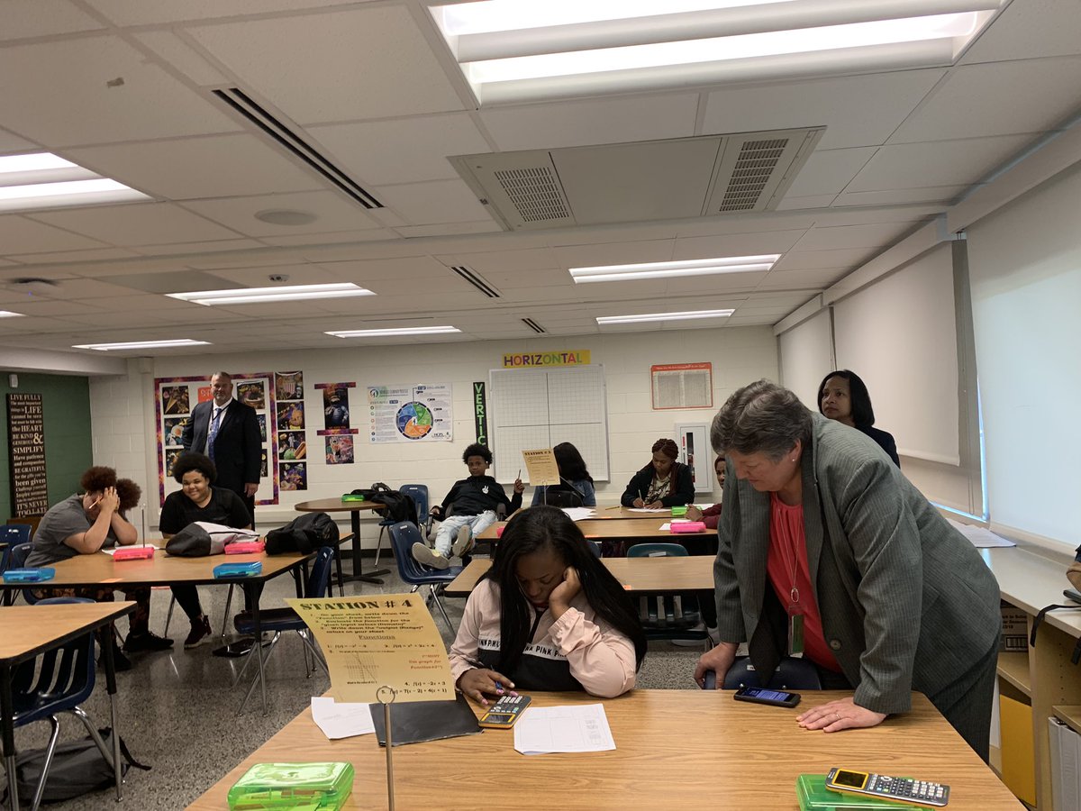 hhs_prncpl's tweet image. DLT visit @HenricoHighSch. They saw some English and Math classes and ended with some Theatre and Musical  Theatre 🎭 @CFA_Henrico #collegeresearch #mathstations #scriptreading #dance