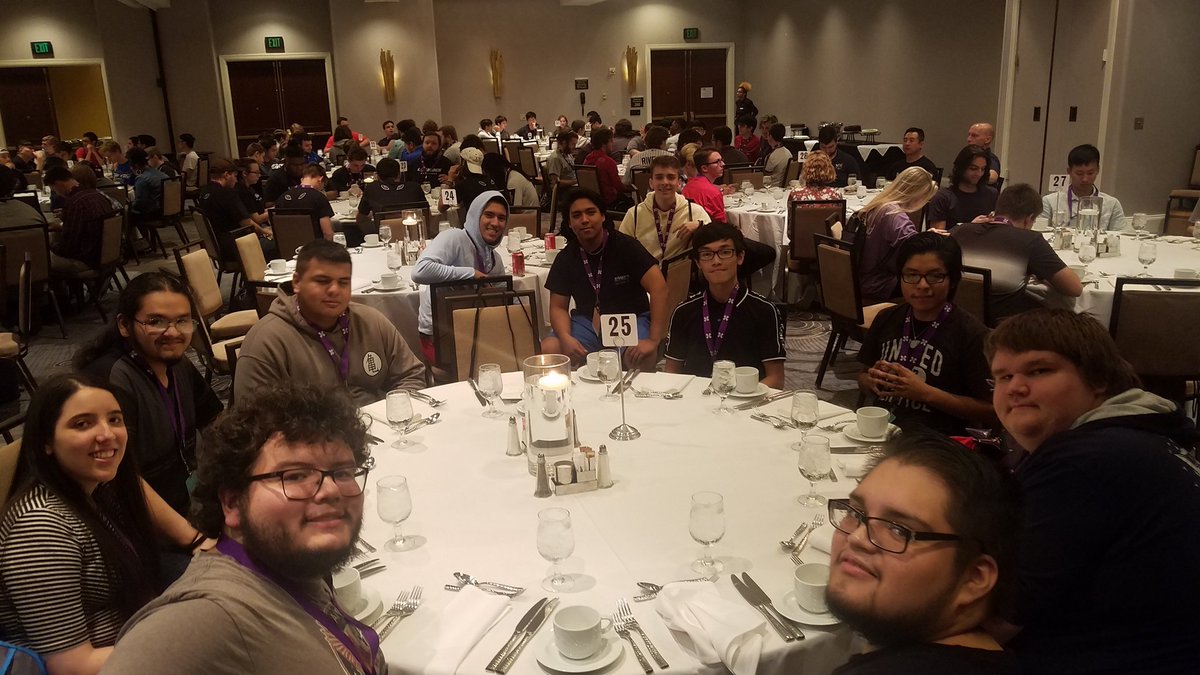 At the <a href="/HUStormesports/">HU Storm⚡️</a> #HUEFest welcome dinner. Looking forward to the rest of the weekend!