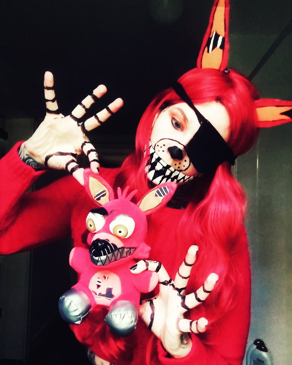 flawlessnova776's tweet photo. Fnaf #Halloween #spookyvibes #cosplayer #gamer #streamer #cosplay https://t.co/X2uBenuSpb