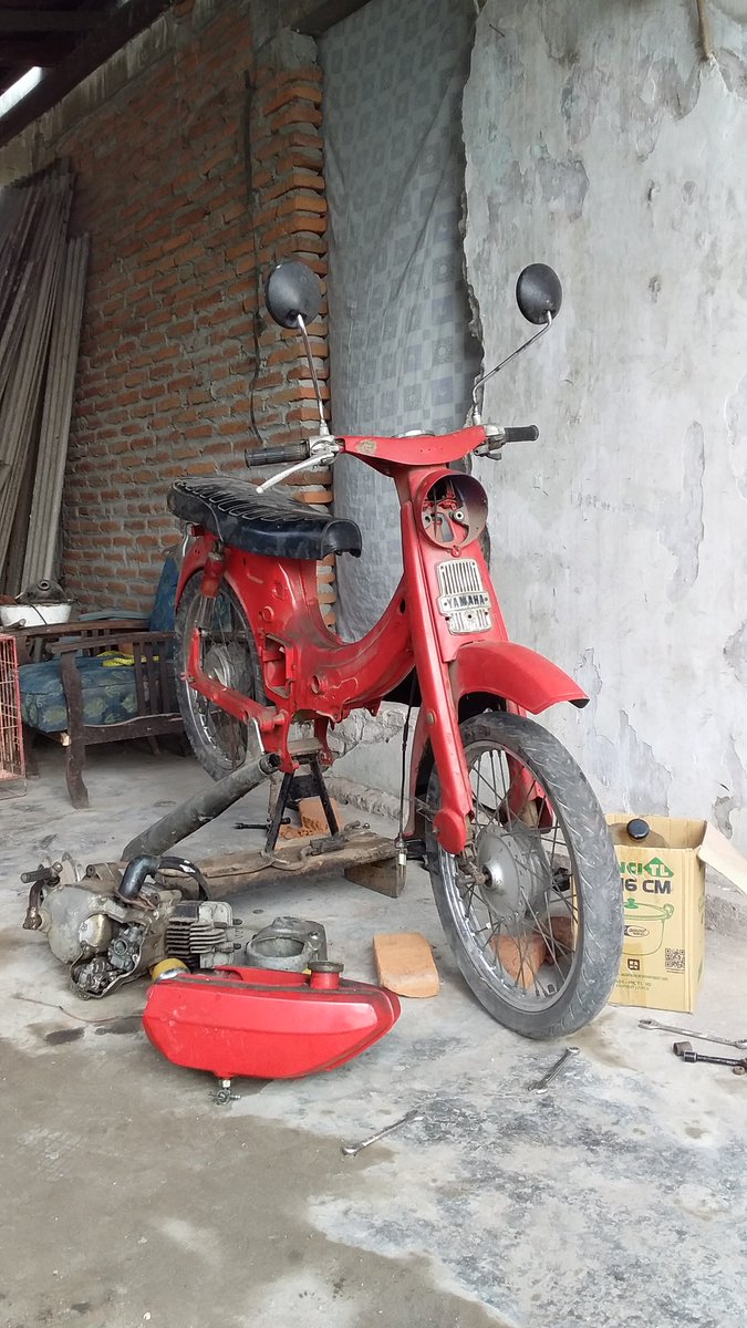 TayevDedayev's tweet photo. Wayahe sambat 😂 wkwkwkkwkw

#yamahau5 
#vintagestyle 
#yamahadeluxe https://t.co/aPPbjoGWMJ