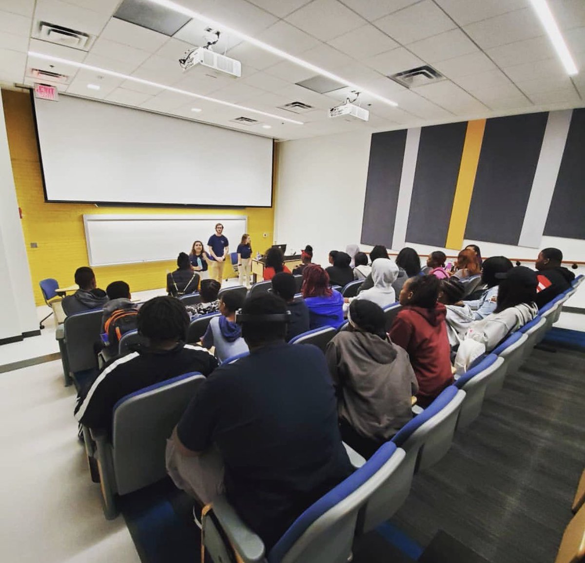JohnAdamsCCA's tweet photo. AVID 10 students had their first college visit of the year today! Students got to tour @KentState and learn about their programming. #ALLinJACCA #THISisAVID #sayyescleveland #collegeready https://t.co/9FCmUP0Sr4