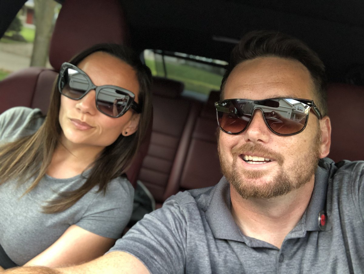 CarlVossDSM's tweet photo. The Webber’s refilled their coffees ☕️ & are back on the road delivering #CarlVoss #yardsigns to supporters in #Beaverdale
#VoteVoss 🗳✅ https://t.co/dL2gdosQKV
