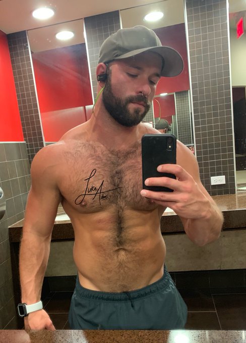 Shoulder workout completed! https://t.co/mgZCi7RsGr<a href="/tag/dirtyboy"class="tags"><span>#dirtyboy</span></a>