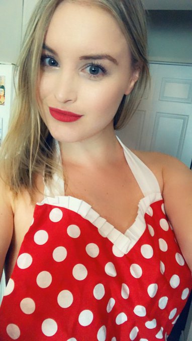 Come join me in the kitchen! https://t.co/b7PtB4xsWL https://t.co/22hQ9KTUh5<a href="/tag/riplola"class="tags"><span>#riplola</span></a>