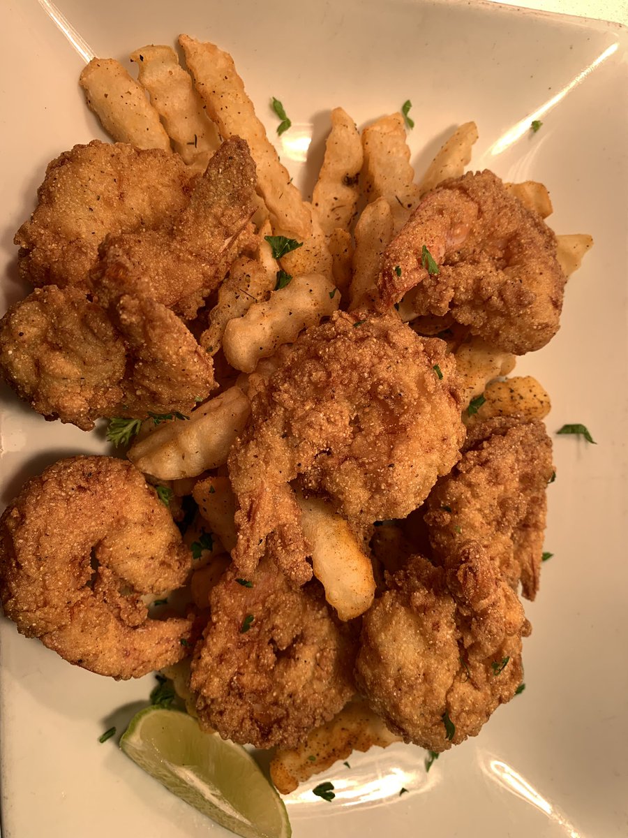 BREforShort_'s tweet photo. My job got a new menu and let me just tell yall ... I love it here 😍😩🤤 #EncoreATL 🔥 https://t.co/DD4E3RXZ7B