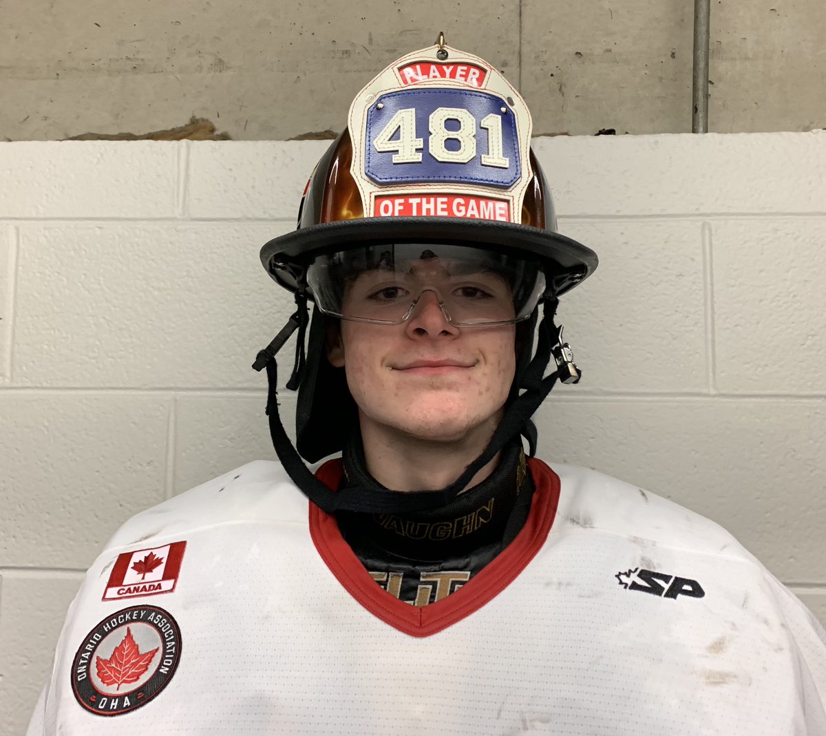 WJRCanadians's tweet photo. Jr. Canadians get their first win of the season beating Thorold 6-3! The @wpffa_481 Player of the Game was AJ Scala kicking away 43 shots to secure the win! #GOJHL https://t.co/5HiCxlVlNL