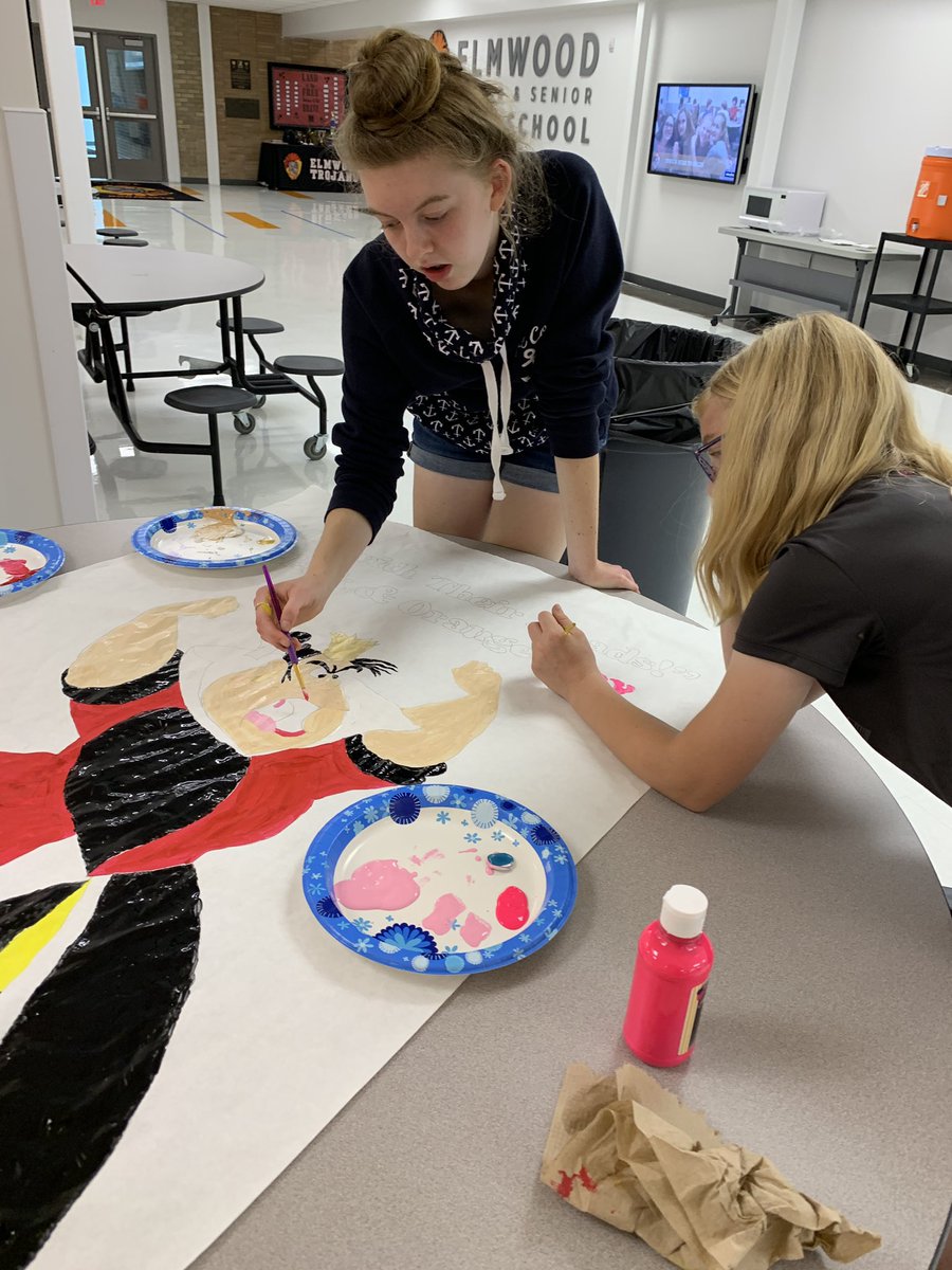 I love watching our great students working on posters for Homecoming Week!  Way to go, EHS Student Council members! #trojanforce322 #studentcouncil #ILStuCo #NatStuCo #TroHoCo2019