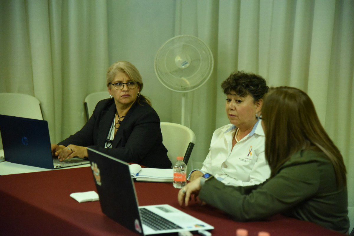 UNIDEHidalgo's tweet photo. El día de hoy, sostuvimos una reunión de trabajo con la Unidad Institucional para la Igualdad entre Mujeres y Hombres SEP Hidalgo.
#UNIDEHCercaDeTi https://t.co/uZKuKRY6MC