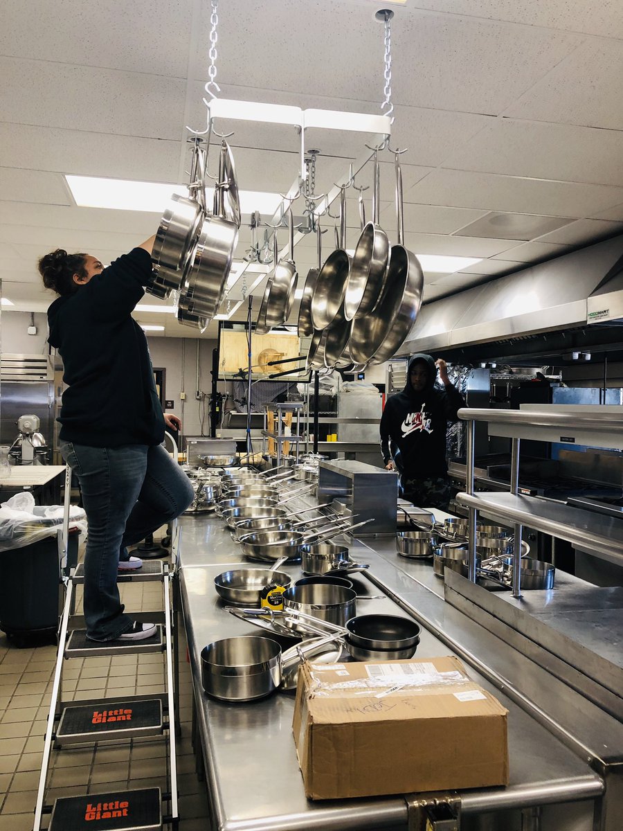 JodyAlbano's tweet photo. Culinary Arts students in OAOC CULINARY @ONCBOCES setting up their new pot rack! #organized #kitchengoals #volrath https://t.co/lekEYrlicw