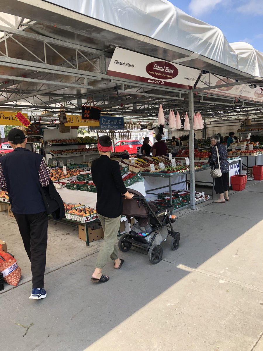 OttawaMarkets's tweet photo. #FallHarvest ? We have yours today by the snack or by the bushel! #OurOttawaMarkets #WhyWaitForTheWeekend https://t.co/WvVx1vVpxQ