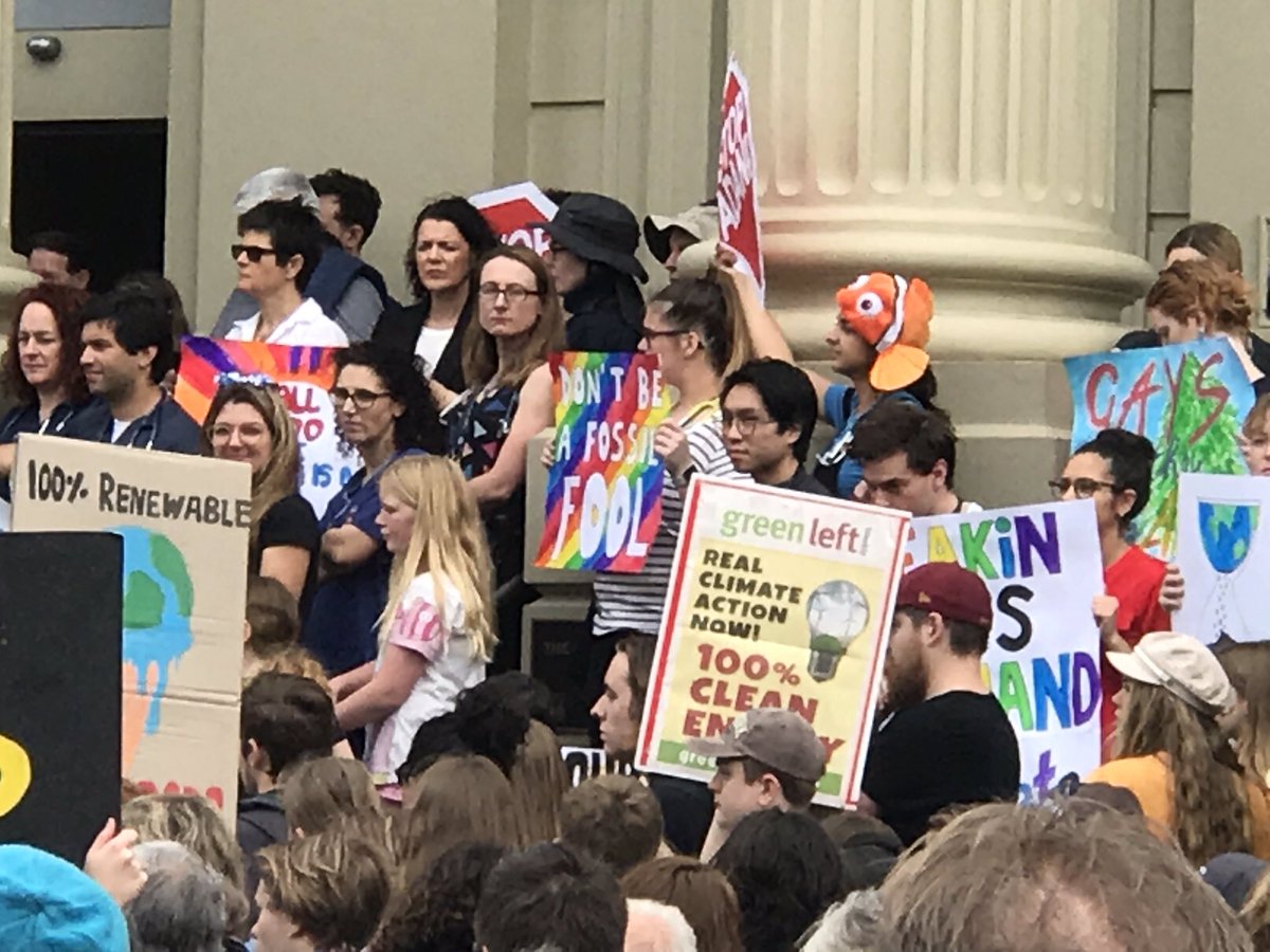 Leanjas1's tweet photo. Don’t be a fossil fool! #ClimateStrike https://t.co/4MSvuc5dxi
