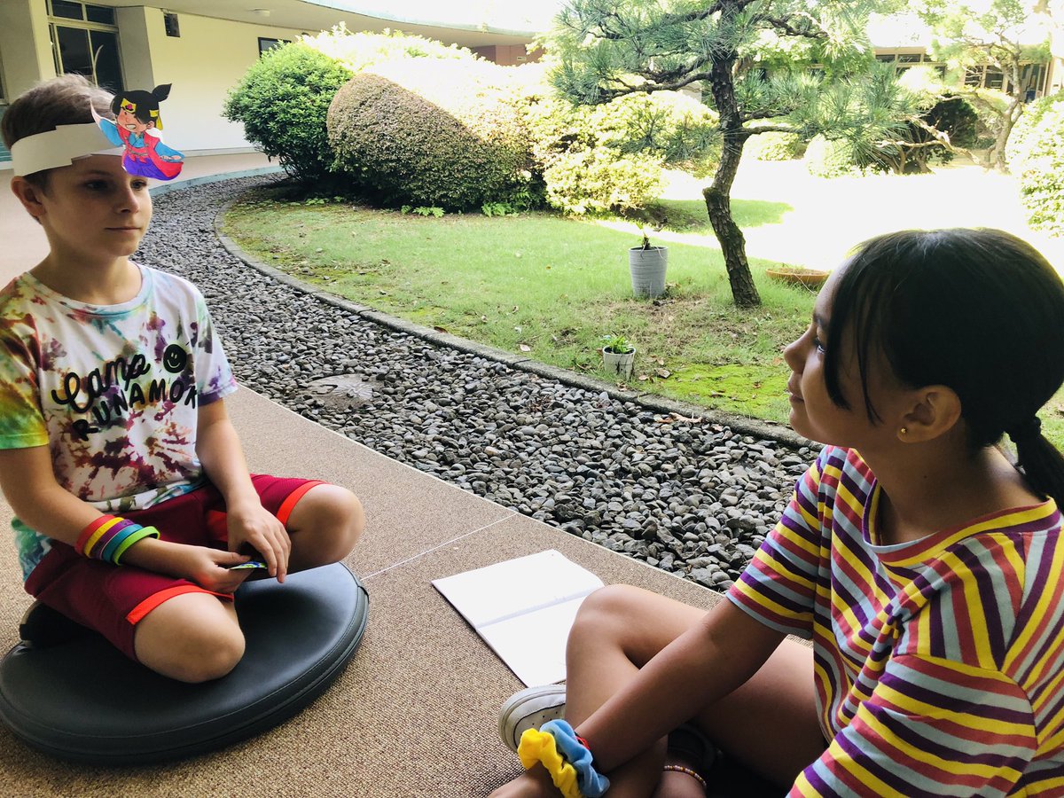 asijMachidori's tweet photo. #G5JPclass students are interviewing a Japanese character. https://t.co/t2s8Lp6WXK