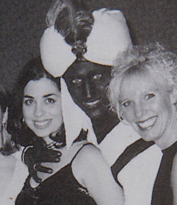 View image on Twitter