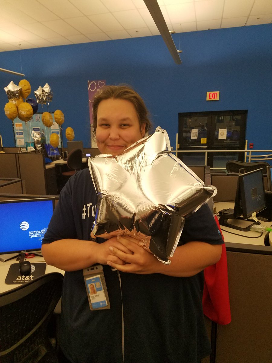 MikeD_MSS's tweet photo. Sabrina with the AAL and BB upgrade, Courtney with the AAL, and Chuck with 2 AAL and a BB upgrade!! @zaentre @anthonyetuggle @HustleTuggle @OS_CallCenter #TuggleNation #ATStoMSS https://t.co/hxiyOCuicW