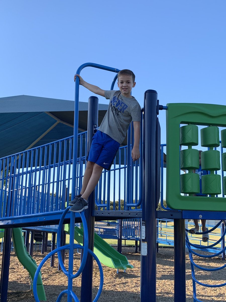 MsHite_STARS's tweet photo. Ms. Hite’s Class received their first Marble Jar Reward! Class vote was outdoor recess in the morning. #morningrecess #marblejar #osestars #shinebright https://t.co/pyfsDGqHM2