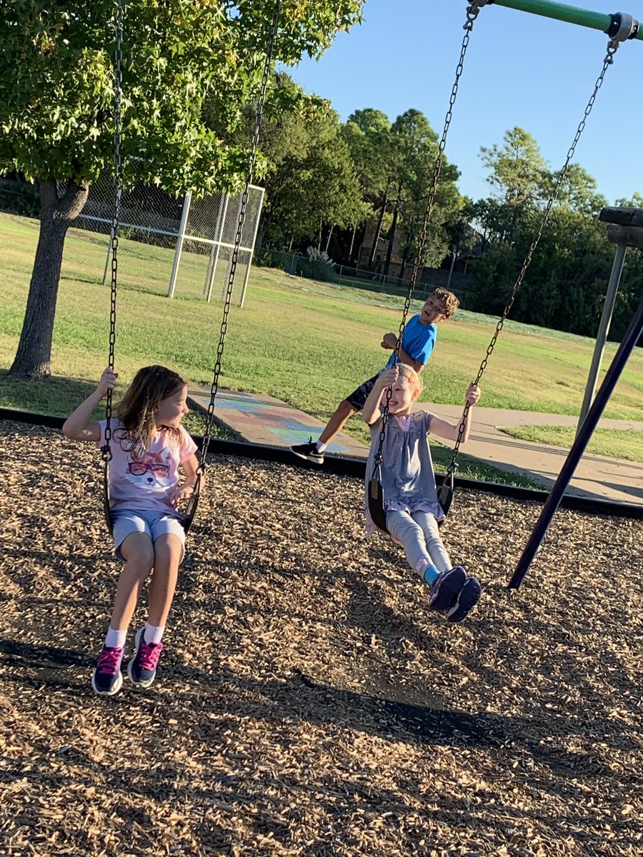 MsHite_STARS's tweet photo. Ms. Hite’s Class received their first Marble Jar Reward! Class vote was outdoor recess in the morning. #morningrecess #marblejar #osestars #shinebright https://t.co/pyfsDGqHM2