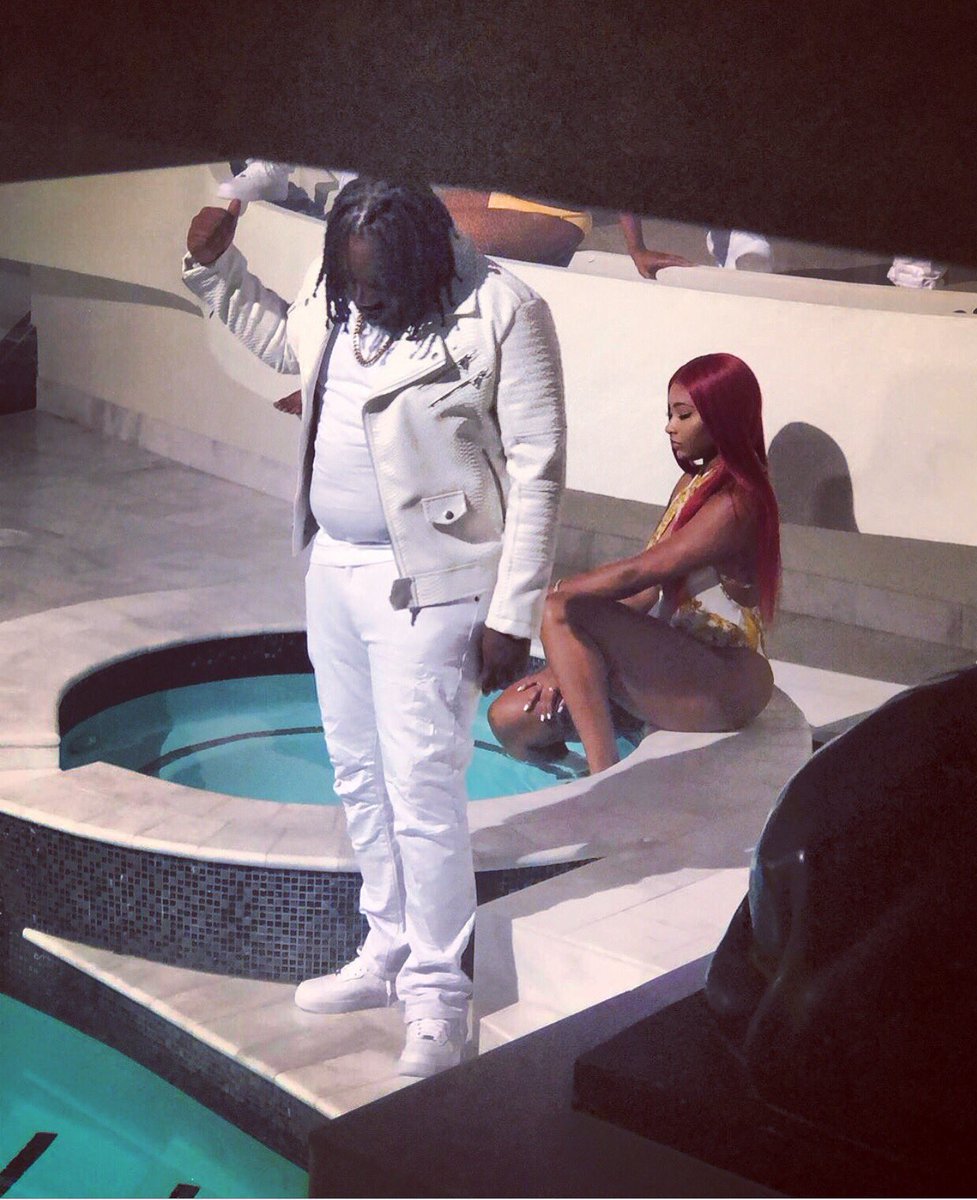 yungstizzy150's tweet photo. “I USED TO PRAY FOR TIMES LIKE DIS TO RHYME LIKE DIS, SO I HAD TO...” #SLICKRICH https://t.co/IY4NcixLWy