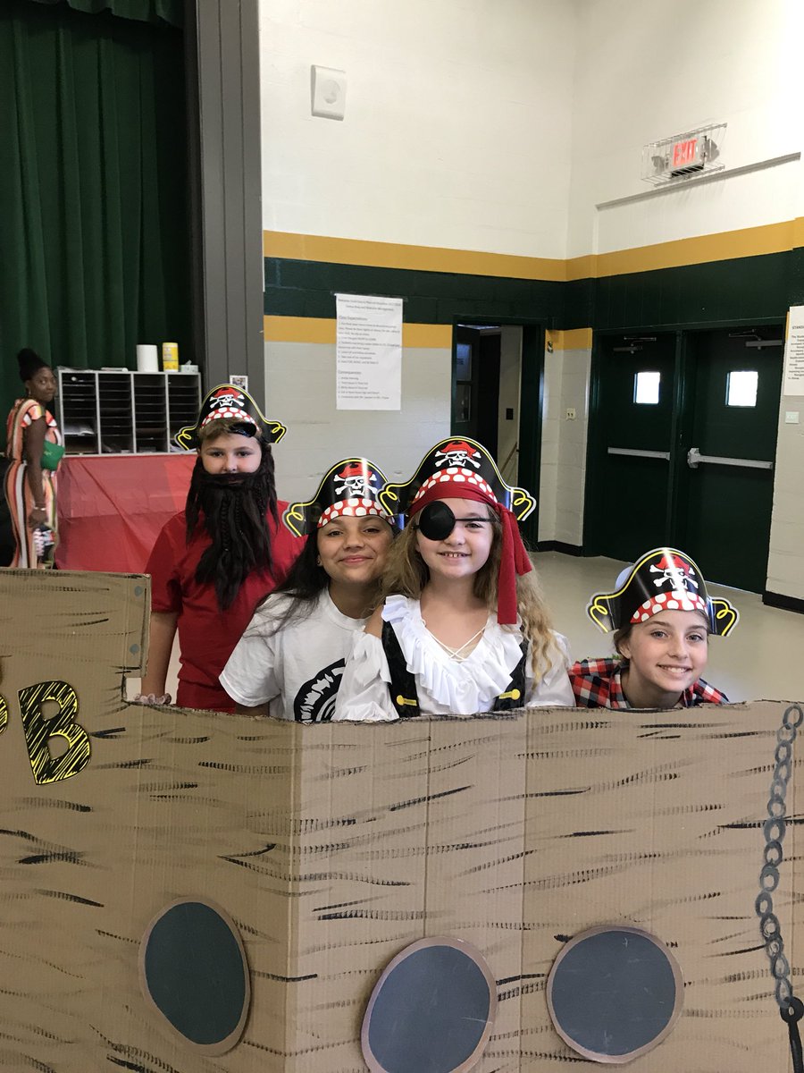 ReachGes's tweet photo. REACH had the best day celebrating #readlikeapirateday and #rockyourschool House Council performed “How I Became a Pirate” &amp; 3rd-5th graders went on a House vs House treasure hunt! Such a great day at GES! #GuildtoGreat https://t.co/ZD3e3cCSW7