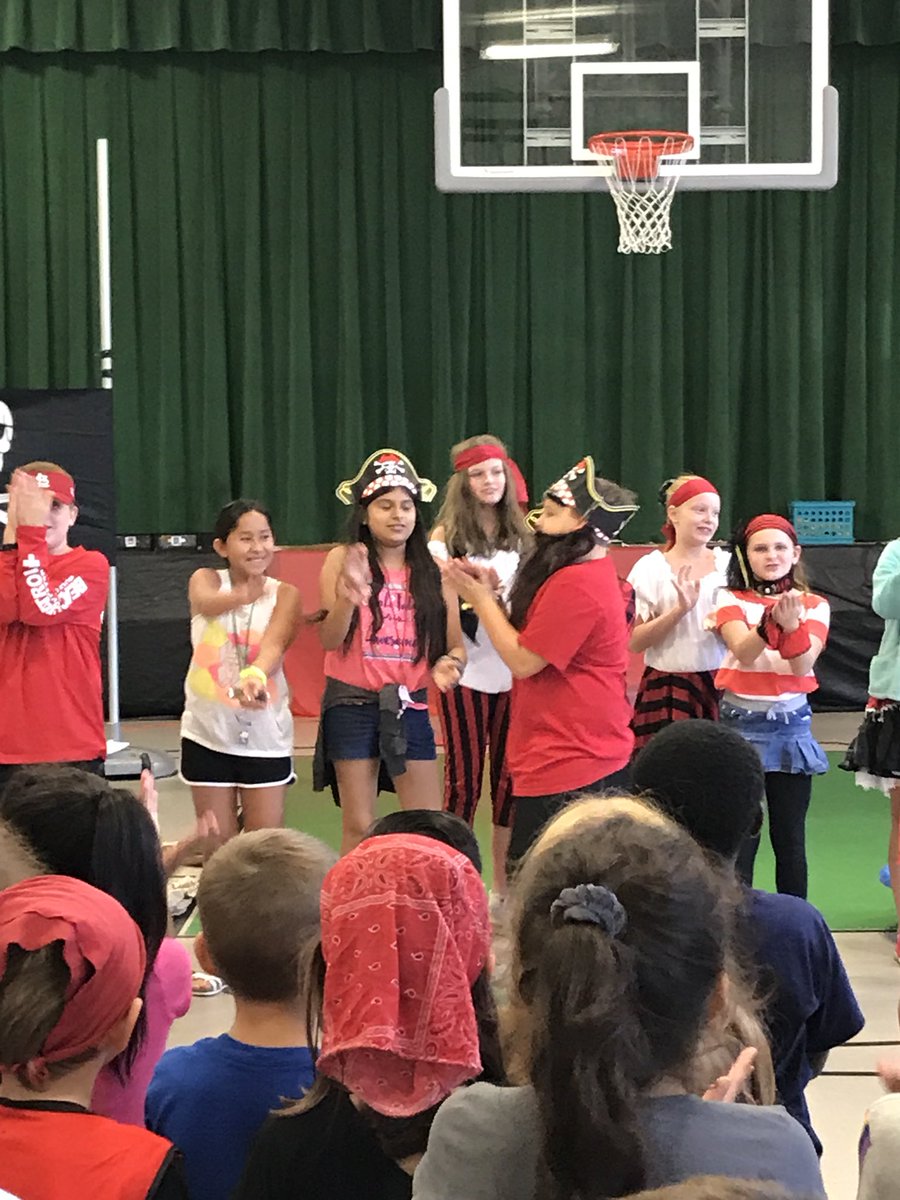 ReachGes's tweet photo. REACH had the best day celebrating #readlikeapirateday and #rockyourschool House Council performed “How I Became a Pirate” &amp; 3rd-5th graders went on a House vs House treasure hunt! Such a great day at GES! #GuildtoGreat https://t.co/ZD3e3cCSW7