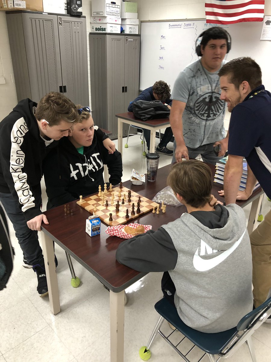 MrsDupree337's tweet photo. Firebirds building strategies in #337_advisory #ItsIntense #WeAreFirebirds https://t.co/fOHdSxXyKr