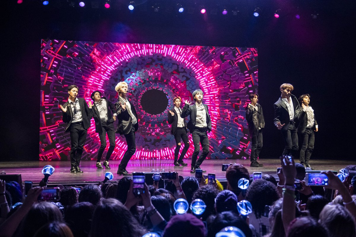LiveNationKpop's tweet photo. 📣 Los Angeles UNIVERSE!

Your live show photos are finally here! 📷

💙Check out your 2019 @CUBE_PTG WORLD TOUR <PRISM> in Los Angeles photos! 

#PENTAGON  #펜타곤  #PRISM  #2019_PENTAGON_WORLD_TOUR #PRISMinLA https://t.co/3NQgwFECLk