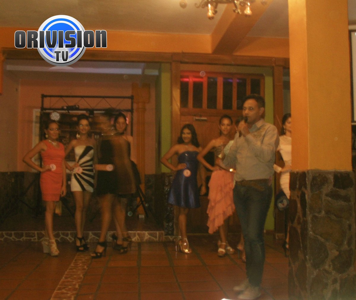 Orivision_tv's tweet photo. Presentación oficial a la prensa de las candidatas al reinado de las Ferias Internacionales de Corazón por el Orituco. #Orivision #canal16 #altagraciadeorituco #somostuimagen #reinas #ferias2019 #ferias #reinas https://t.co/7ut852Xfmh
