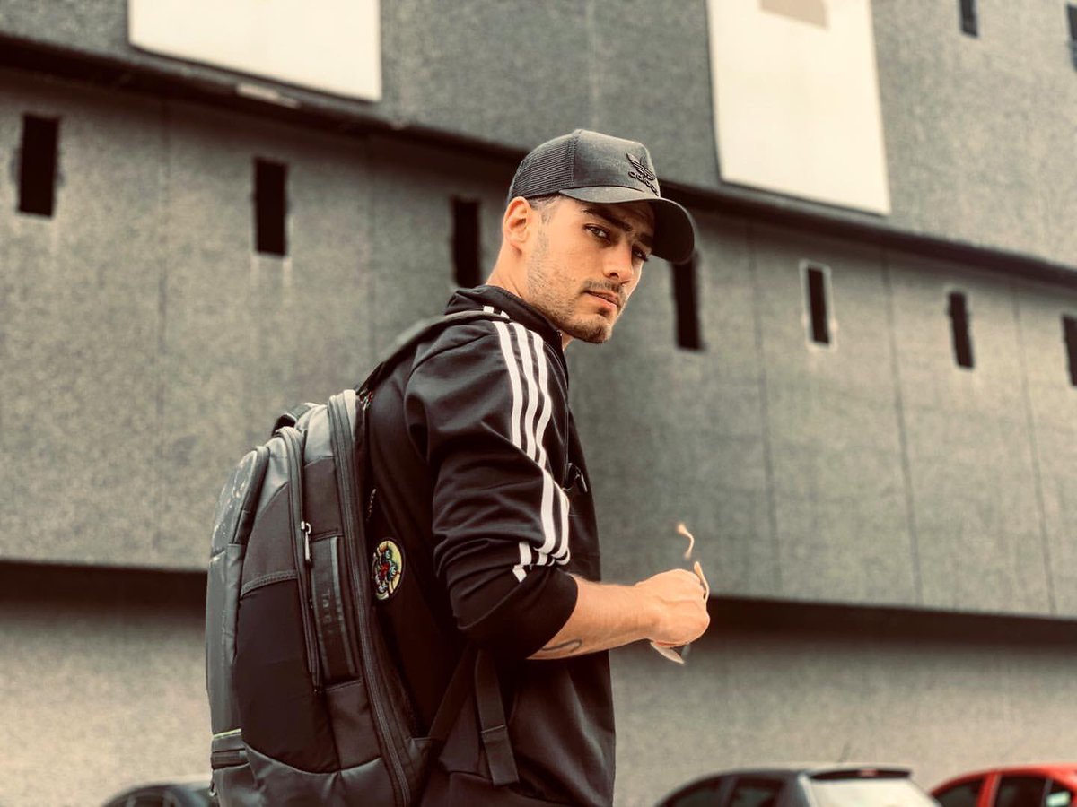 Mundo_Duval's tweet image. 📸| @Michel_Duval vía Instagram

Se Viene Nuevo Proyecto De @lunafilms_ &amp;amp; @sismogroup 🎬
#DirectorMode ON!