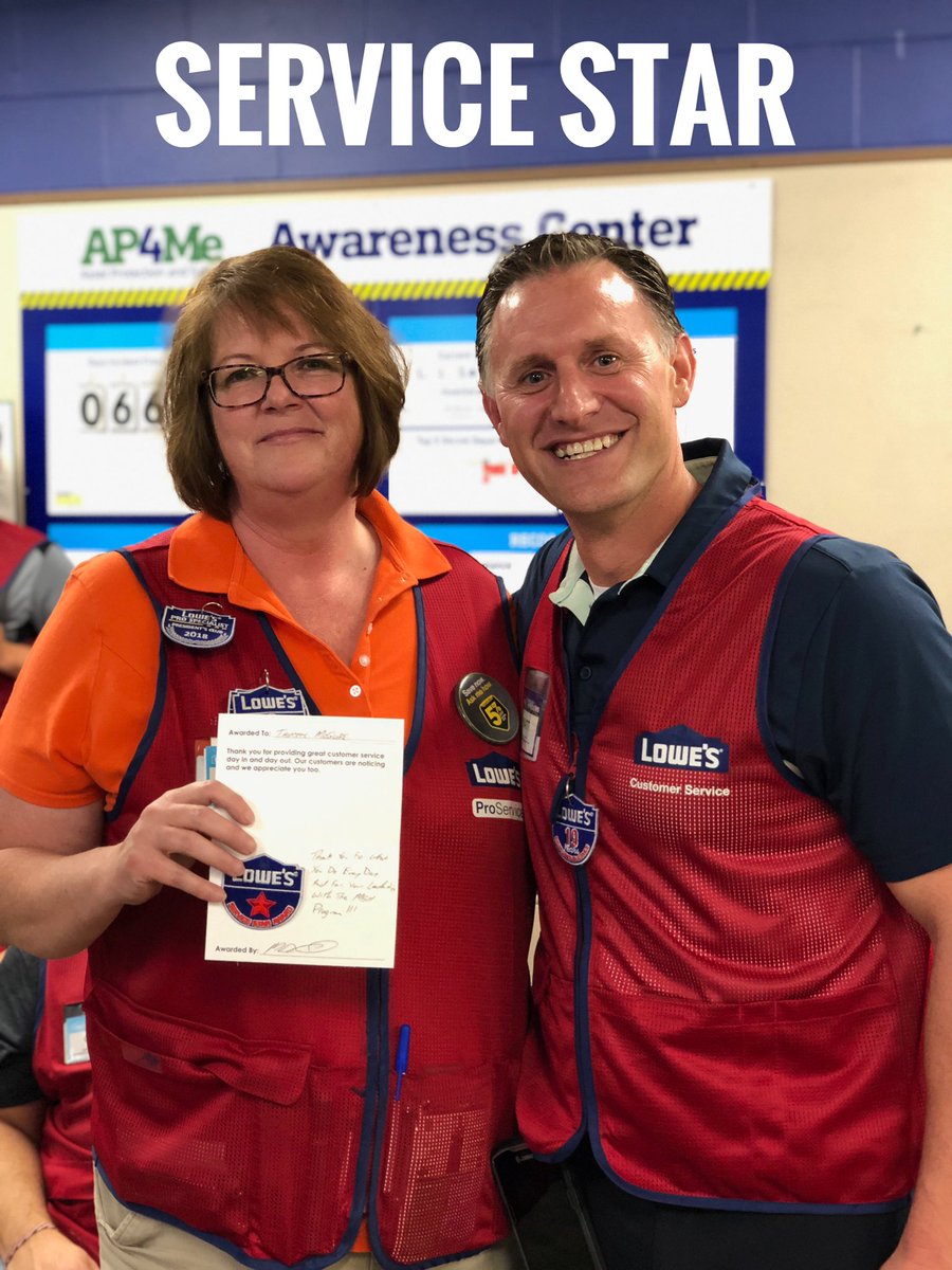 KCJean18's tweet photo. Spent time today investing in training our leaders to focus on our Pros!! #Loweslife #Servicestars @matthew_krebs @HR4Connected https://t.co/HaUgSGhMhd