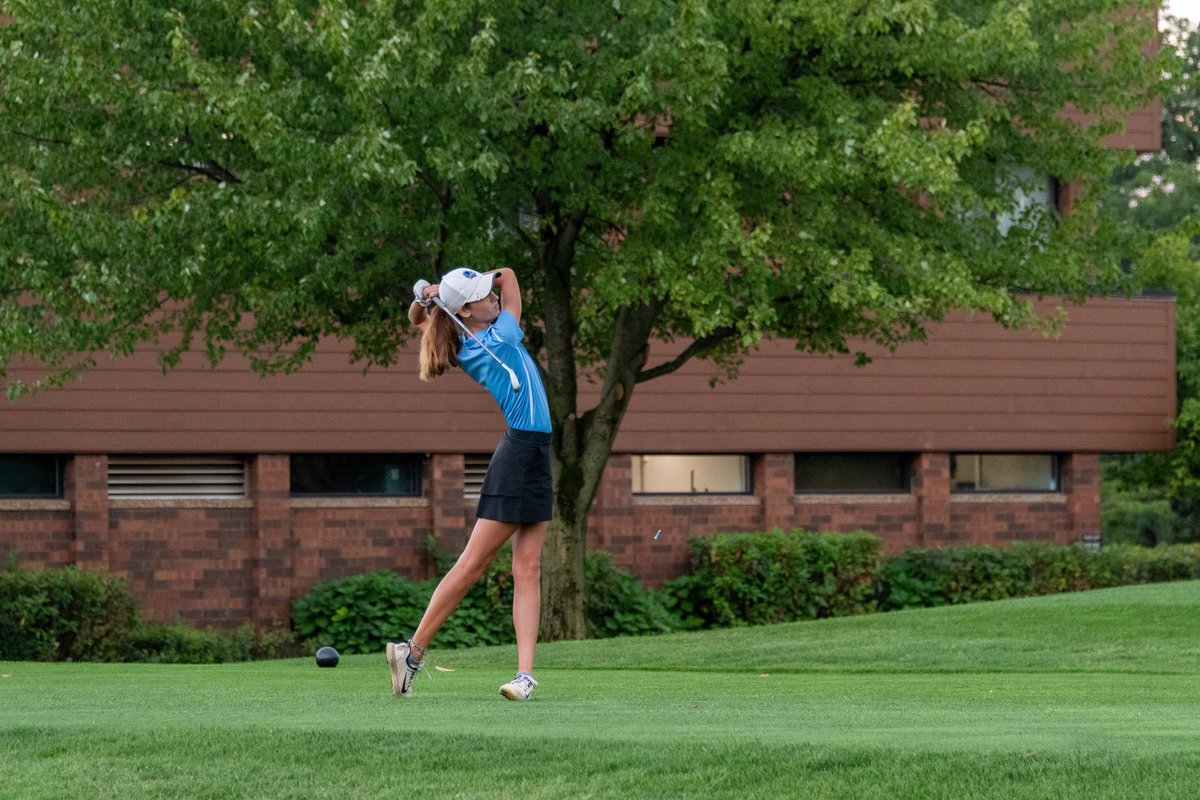 Oh and Kelly Kav chips in for eagle on #6 en route to a 1 under 34 for medalist honors!