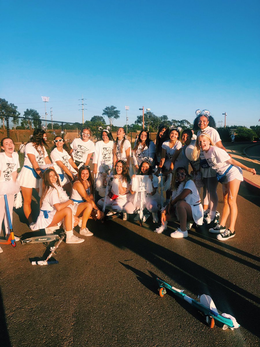 magggie__c's tweet photo. The 🔥LOSAL LOCOS🔥 are BACK after being away for a week.❤️USA GAME💙 tomorrow night @ cerritos @ 7:00 Come out and honor our veterans and first responders. Wear RED WHITE and BLUE‼️❤️⚪️💙🇺🇸 #ocvfans #loconation #usagame @MAlvarez02 @SoCalSections https://t.co/dbsF9rErJg