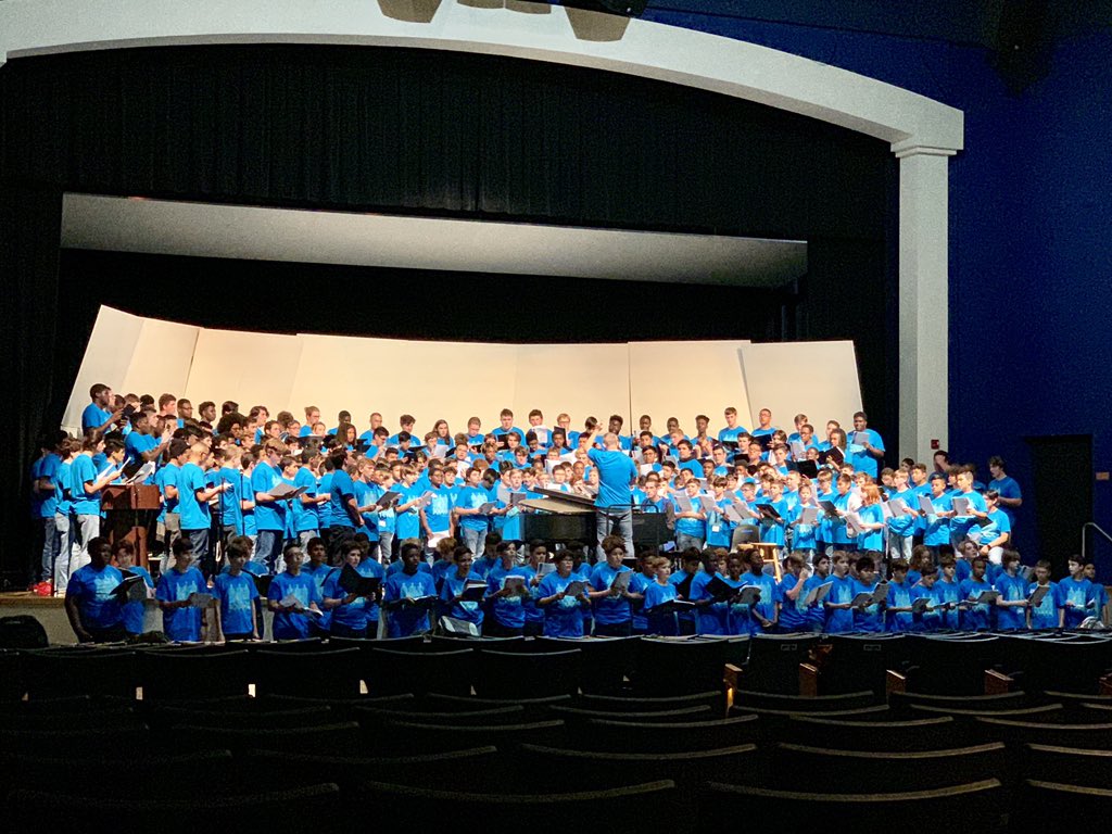 MsAgaoglu's tweet photo. Today, these Chiefs sang with 300 others at the 2nd Annual PBC Men’s Day. What an incredible experience! #gochiefs @SHSChiefsChorus @SantalucesHS @Prin_Robinson https://t.co/lmdLt27nOJ