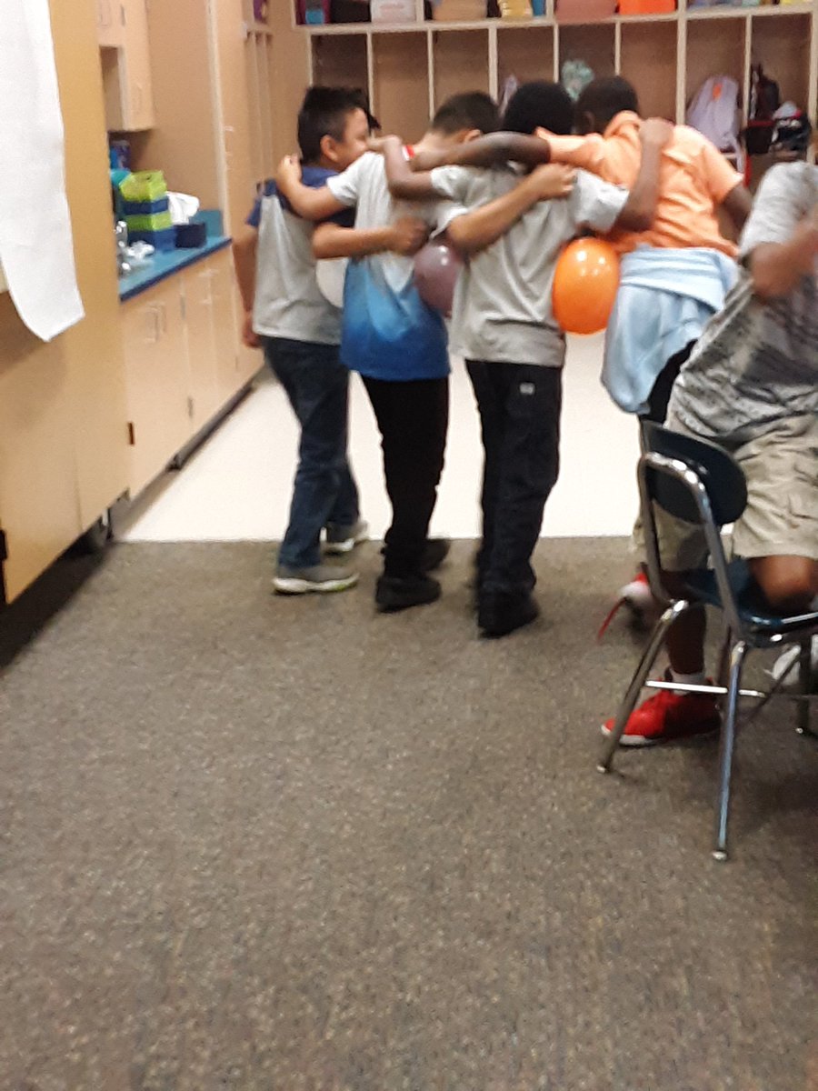 kmcmullenc's tweet photo. Taking time to do a team building, team work activity. Can they make it around the room without the balloons falling? @WakelonES https://t.co/6iju9OJwgN