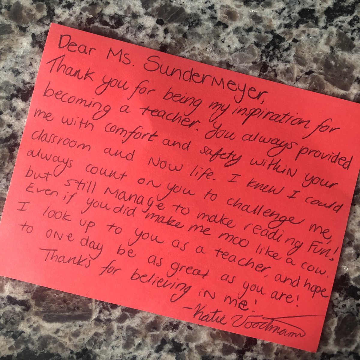 DyanSundermeyer's tweet photo. A4: I also got this the other day...made my whole week, maybe month, maybe year; I haven’t decided how far this will take me! #sendpositivity @Voortman_cookie #g2great https://t.co/6Jq6Lp9kDL