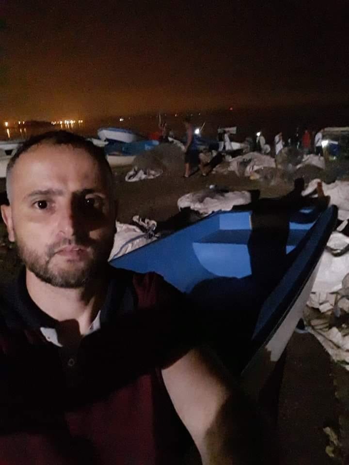 fricalf's tweet photo. Algerians Protests
after #Gaid_Salah  decision to fine and seize any vehicle carrying protestors  to algiers
protestors 👨‍✈️👨‍✈️are sailing ⛵️⛵️to the capital 
#Yetna7aw_Ga3  #Algeria  #Algerie #Algerie_manifestation 
#الحراك_الشعبي #حراك_20_سبتمبر https://t.co/KQDQJVKKYI