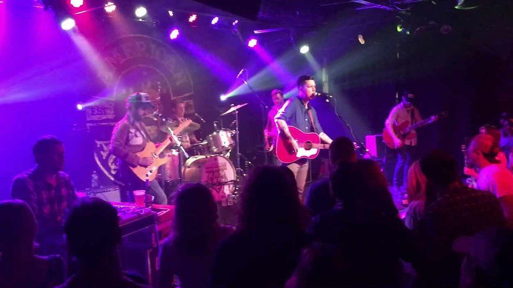 A beautiful track to remember your man by...
Man I'm Supposed to Be - <a href="/USAquarium/">American Aquarium</a>
Music to Grieve to #playlist
buff.ly/2I9KAVp
#americanaquarium #manimsupposedtobe  #widow
#musicto #grief #loss #hope  #spotify