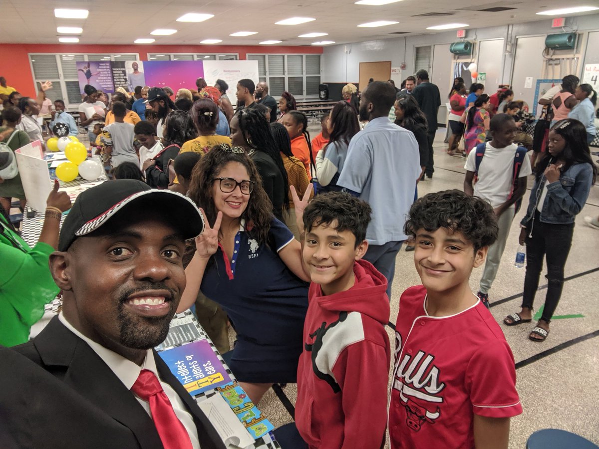 docdn83's tweet image. There's something special about this school year...
@CCMSChiefs
#ChiefNation
#OpenHouse2019