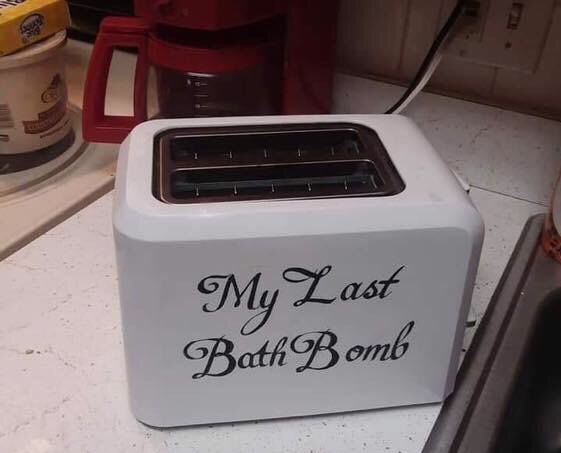 garyfromteenmom's tweet photo. bath and body works did not have to go this hard https://t.co/QxtzWie33q