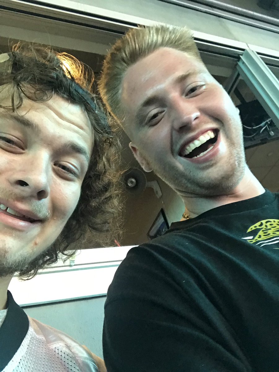 ttveatcack's tweet photo. #DUUUVAL let’s go jags https://t.co/4MGjPOF5vM
